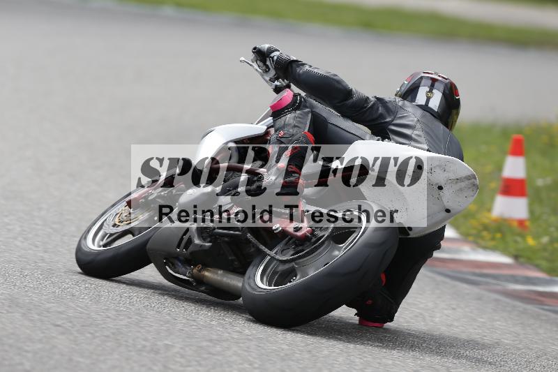 /37 28.07.2025 Dunlop Ride und Test Day ADR/Trackday Erfahren gelb Trackday schnell  rot/61